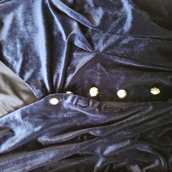 Top - Picture 3 of 4